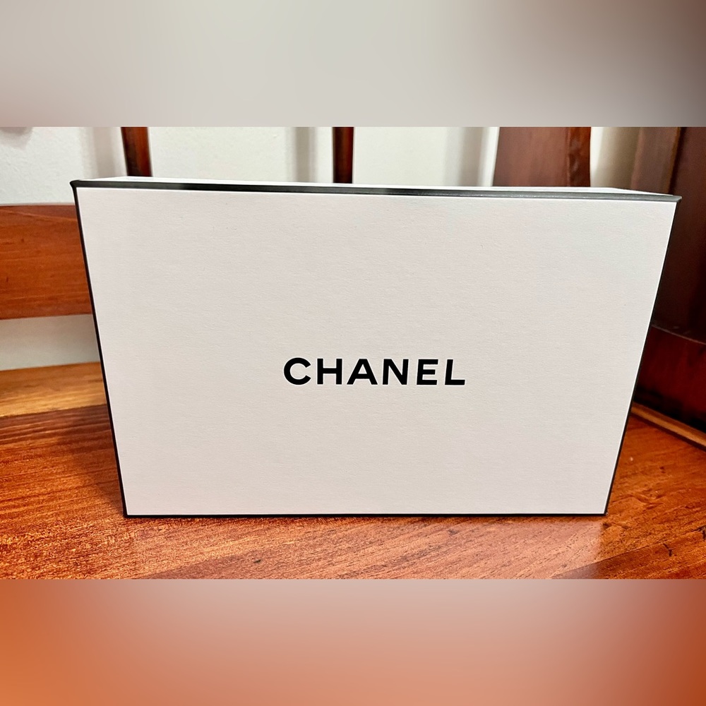 CHANEL Gift Box with Tissue